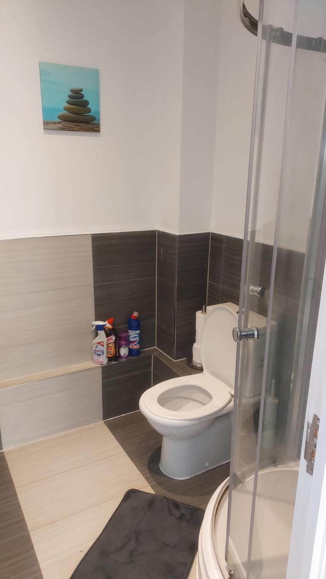 Spacious Studio Maidstone - Redecorated Oct 2023 Exterior photo
